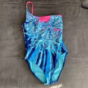 Used Swim Suit. Good condition.